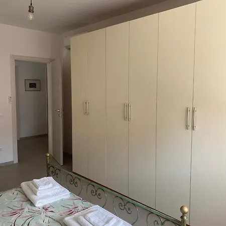 Semesterbostad Maison Anzio E Rosa